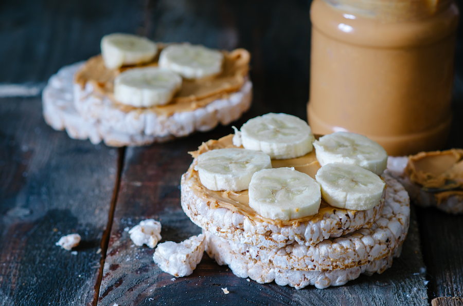 rice cakes, peanut butter and bananas