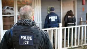 U.S. Immigration and Customs Enforcement (ICE) officers conduct a targeted enforcement operation in Atlanta, Georgia, U.S. on February 9, 2017. © 2017 Reuters